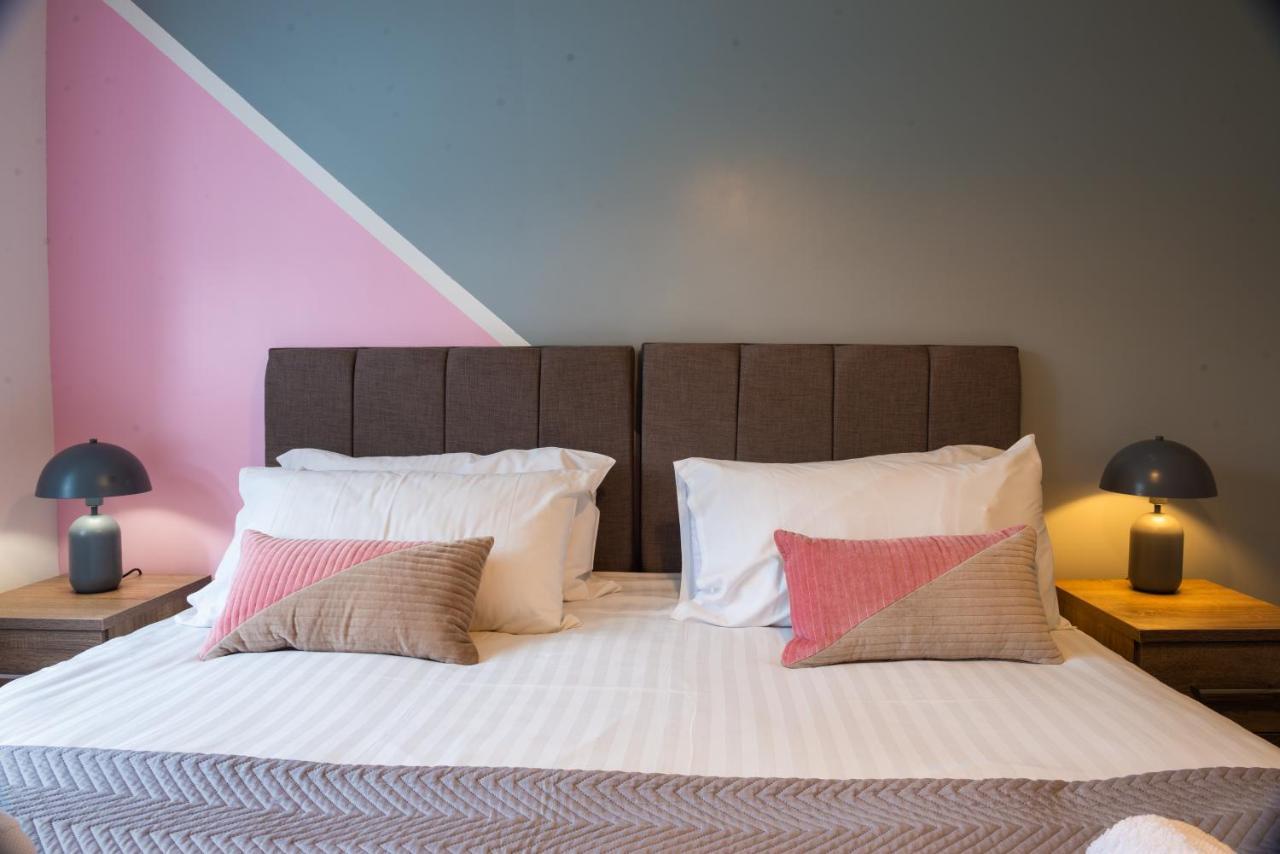 The 'Pinky' - Beautiful 1 Bed Apartment In Hatfield - Free Parking - Near Uni & Business Park - Big Savings On Long Stays Buitenkant foto